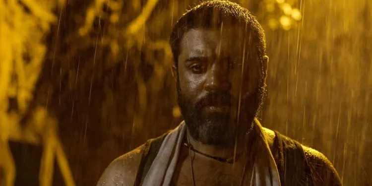 Best malayalam films of 2019, Malayalam cinema 2019, Lucifer, Kumbalangi Nights, Thamaasha, Unda, Thanneermathan dinangal, Uyare, Vikrithi, Moothon, Helen, Jallikkettu, Android Kunjappan, Ishq, Kettyolaanente Malakha, Indian express malayalam, IE Malayalam, 2019 മികച്ച മലയാളം ചിത്രങ്ങൾ, ഇന്ത്യൻ എക്സ്പ്രസ് മലയാളം, ഐ ഇ മലയാളം