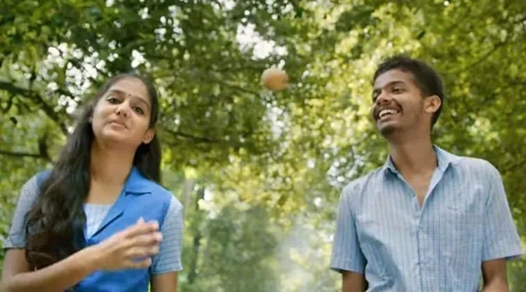 Best malayalam films of 2019, Malayalam cinema 2019, Lucifer, Kumbalangi Nights, Thamaasha, Unda, Thanneermathan dinangal, Uyare, Vikrithi, Moothon, Helen, Jallikkettu, Android Kunjappan, Ishq, Kettyolaanente Malakha, Indian express malayalam, IE Malayalam, 2019 മികച്ച മലയാളം ചിത്രങ്ങൾ, ഇന്ത്യൻ എക്സ്പ്രസ് മലയാളം, ഐ ഇ മലയാളം