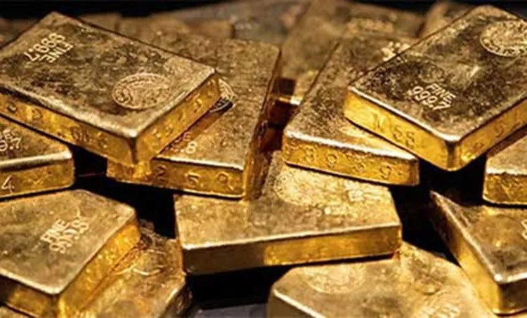Two customs officers removed from Service, രണ്ടു കസ്റ്റംസ് ഉദ്യോഗസ്ഥരെ സര്‍വീസില്‍നിന്നു നീക്കി,Gold Smuggling cases against customs officers, കസ്റ്റംസ് ഉദ്യോഗസ്ഥർക്കെതിരെ സ്വർണക്കടത്ത് കേസ്, Customs superintendent removed from service,കസ്റ്റംസ് സൂപ്രണ്ടിനെ സര്‍വീസില്‍നിന്നു നീക്കി, Customs inspector removed from service, ,കസ്റ്റംസ് ഇൻസ്പെക്ടറെ സര്‍വീസില്‍നിന്നു നീക്കി, Gold Smuggling case against customs superintendent, ,കസ്റ്റംസ് സൂപ്രണ്ടിനെതിരെ സ്വർണക്കടത്ത് കേസ്, Gold Smuggling case against customs inspector, കസ്റ്റംസ് ഇൻസ്പെക്ടർക്കെതിരെ സ്വർണക്കടത്ത് കേസ്, malayalam news, മലയാളം വാർത്തകൾ, latest malayalam news, kerala news, കേരള വാർത്തകൾ, today malayalam news, ഇന്നത്തെ മലയാളം വാർത്തകൾ, latest malayalam news today, മലയാളം ഓൺലൈൻ വാർത്തകൾ, malayalam online news, online malayalam news, today breaking news malayalam, ie malayalam, ഐഇ മലയാളം