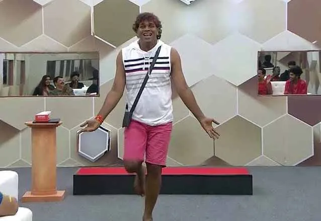 bigg boss, bigg boss malayalam season 2, bigg boss malayalam day 30, malayalam bigg boss highlights, bigg boss malayalam 30 days recap, watch bigg boss malayalam season 2, mohanlal bigg boss, mohanlal, bigg boss 2019, bigg boss vote, bigg boss new contestants, bigg boss season 2, bigg boss season 2 eviction, bigg boss season 1, bigg boss malayalam 2 elimination, bigg boss malayalam 2 elimination today, bigg boss malayalam 2 voting, ബിഗ്‌ ബോസ്, ബിഗ്‌ ബോസ് മലയാളം, ബിഗ്‌ ബോസ് സീസണ്‍ 2, rajith bigg boss malayalam, rajith kumar age, rajith kumar in bigg boss, rajith kumar family, രജിത് കുമാര്‍