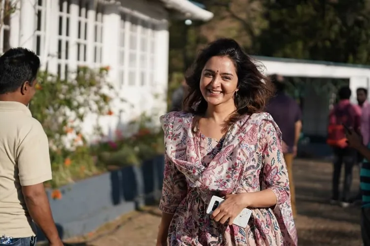 Manju Warrierr, Madhu Warrier, Madhu Warrier debut, Biju Menon, മഞ്ജു വാര്യർ, മധു വാര്യർ, ബിജു മേനോൻ, Lalitham sundaram, Manju warrier Lalitham sundaram, Indian express malayalam, IE Malayalam