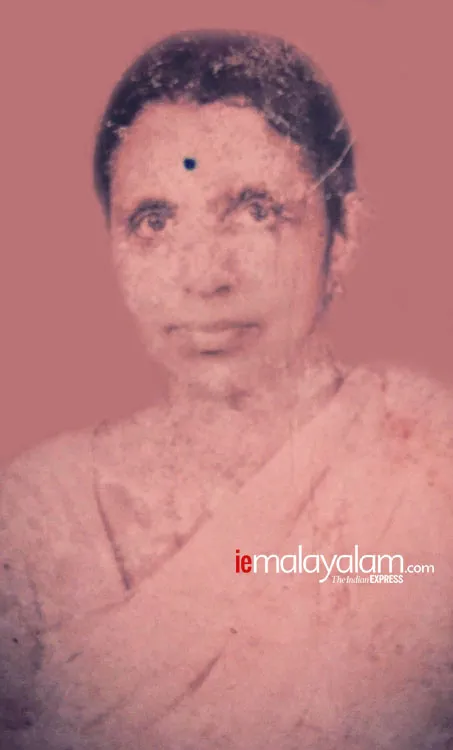 sumangala ,iemalayalam,