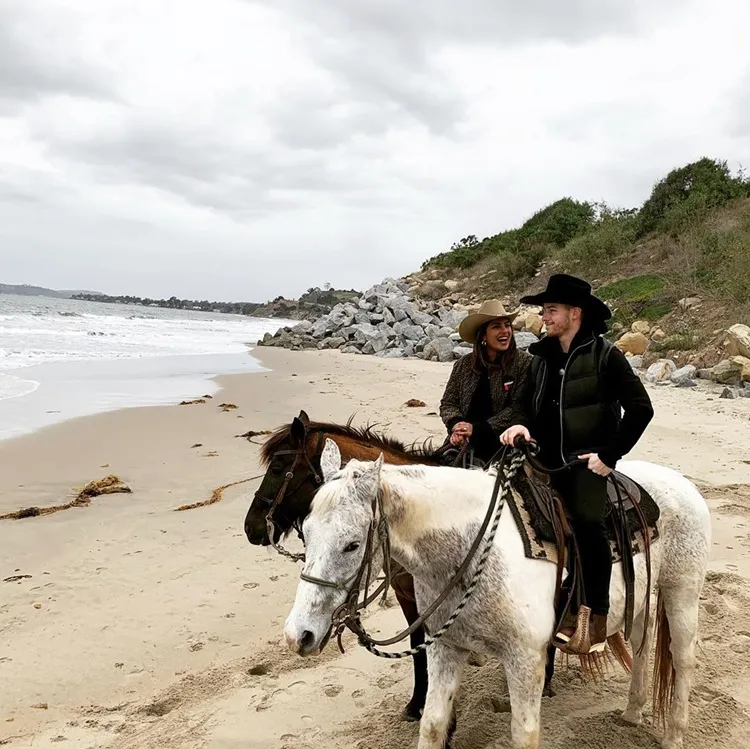 priyanka chopra, പ്രിയങ്ക ചോപ്ര, Priyanka Chopra Nick Jonas, Nick Jonas, നിക്ക് ജോനാസ്, nick jonas priyanka chopra photos, Indian express Malayalam, ഇന്ത്യൻ എക്സ്പ്രസ് മലയാളം, IE Malayalam, ഐ ഇ മലയാളം