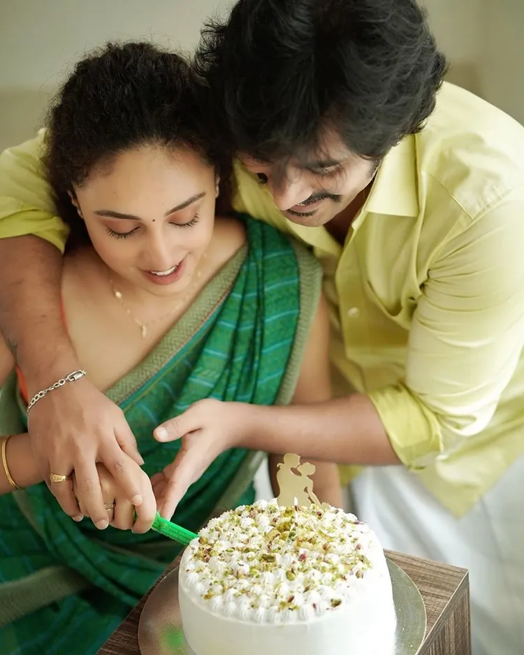 Pearle Srinish wedding anniversary