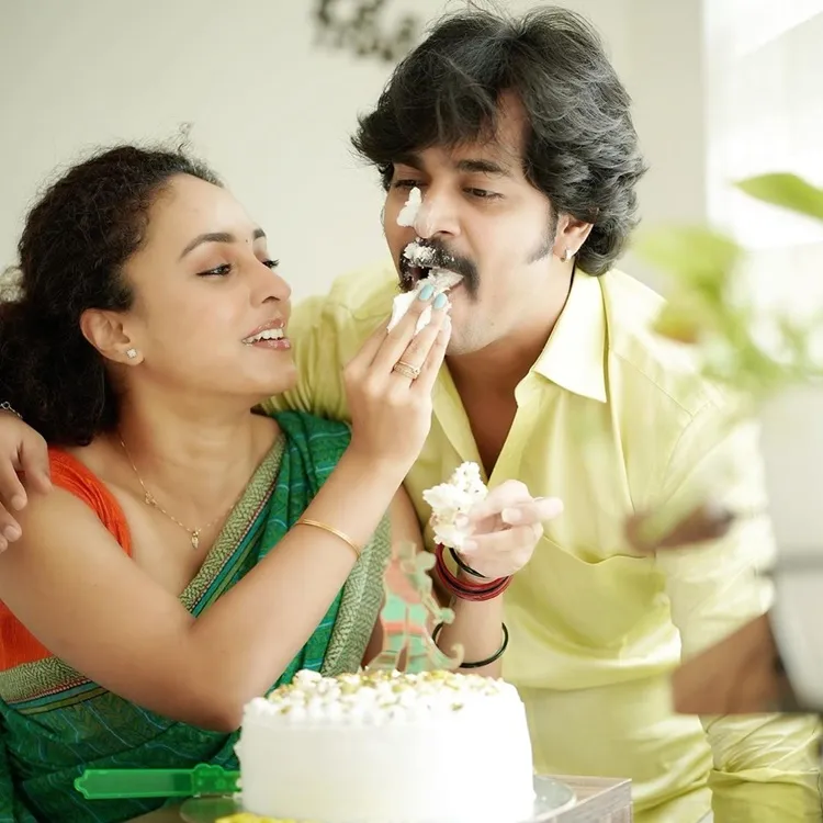 Pearle Srinish wedding anniversary
