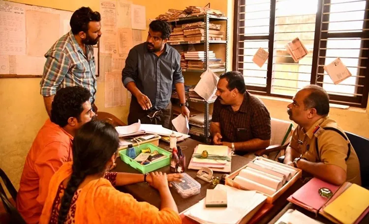 Dileesh pothan, thondimuthalum driksakshiyum