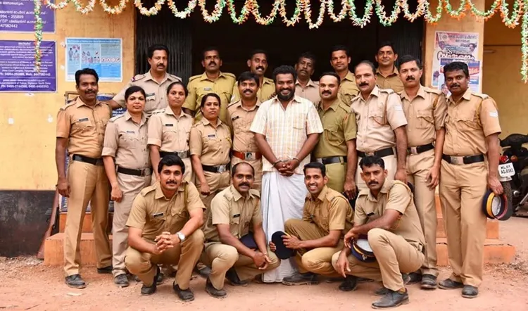 Dileesh pothan, thondimuthalum driksakshiyum