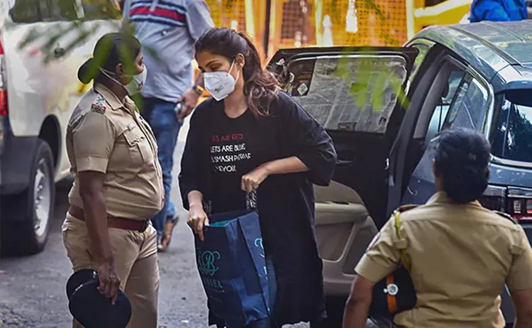 rhea chakraborty, rhea chakraborty arrest, rhea chakraborty drug case, rhea chakraborty drug case arrested, rhea chakraborty news, rhea chakraborty drug news, rhea chakraborty sushant singh rajput case, showik chakraborty drugs, rhea drug case latest news, justice for rhea