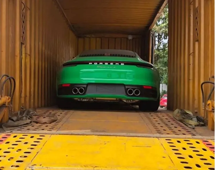 Fahad, Nazriya, Porsche Carrera