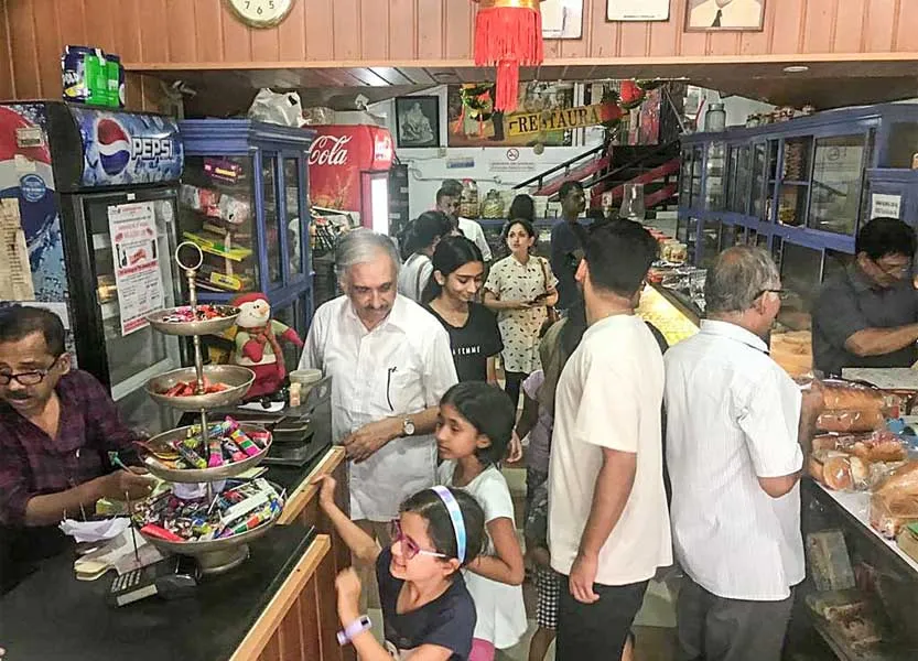 Bestotel, Kottayam, C R Omanakuttan, IE Malayalam