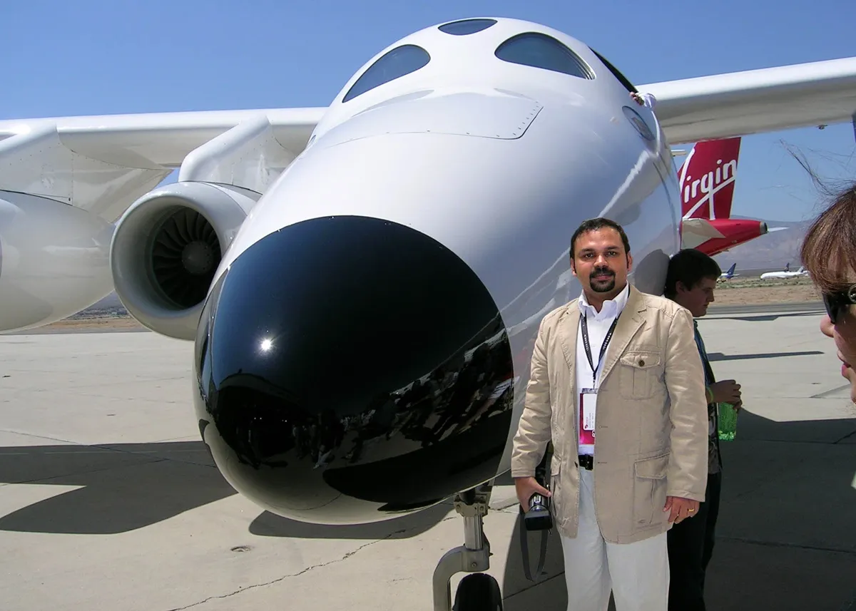 Santhosh George Kulangara, Santhosh George Kulangara space tour, Santhosh George Kulangara first indian space tourist, Santhosh George Kulangara Virgin Galactic, Santhosh George Kulangara Sancharam travel videos, Santhosh George Kulangara Labour India, Santhosh George Kulangara world traveller, Santhosh George Kulangara space tour trainig phots, Santhosh George Kulangara travel videos, Santhosh George Kulangara Safari TV, indian express malayalam, ie malayalam