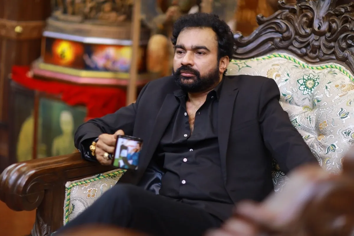 Monson Mavunkal, മോന്‍സണ്‍ മാവുങ്കല്‍, Fraud Case, പുരാവസ്തു തട്ടിപ്പ്, Monson Mavunkal Fraud Case, K Sundhakaran, കെ സുധാകരന്‍, K Sudhakaran Monson Mavunkal, Monson Mavunkal frau case Police, Monson Mavunkal fraud case IG Lakshmana, Monson Mavunkal frau case DIG S Surendran, Monson Mavunkal frau case Manoj Abraham, Monson Mavunkal frau case former DGP Loknath Behra, Monson Mavunkal frau case Jiji Thomson, Monson Mavunkal frau case Crime Branch, Kerala News, latest news, Monson Mavunkal frau case news, indian express malayalam, IE Malayalam, ഐഇ മലയാളം