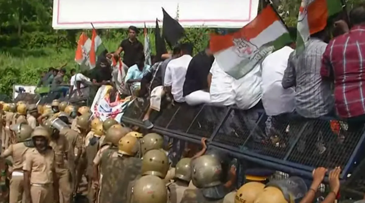 Pinarayi Vijayan, Protest