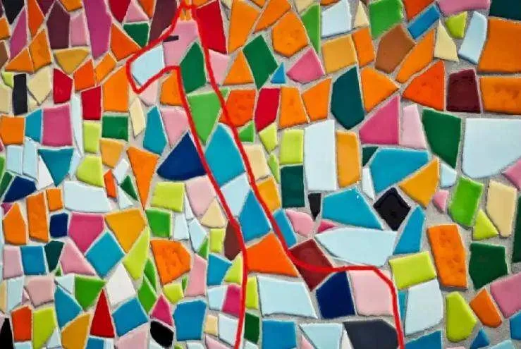 Optical illusion, Spot the hidden Giraffe in tile,  Optical Illusion viral picture