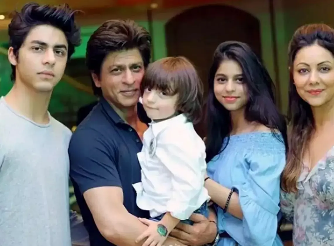 shah rukh khan, gauri khan, gauri khan shah rukh khan, SRK family, Shah rukh khan family