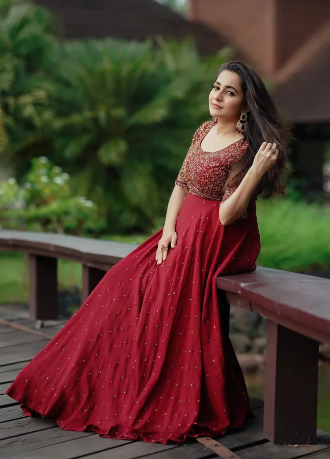 bhama, actress, ie malayalam