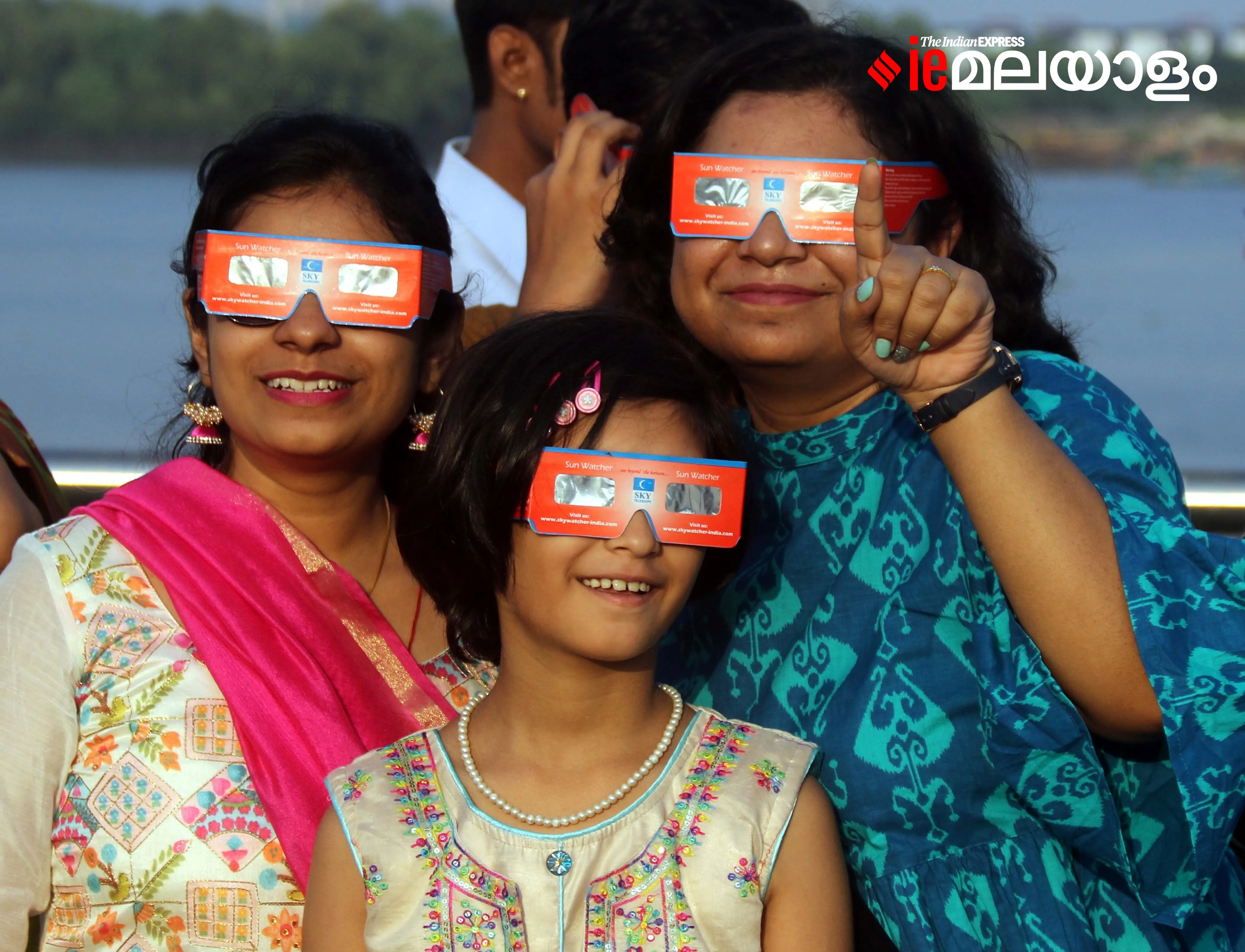 Solar Eclipse, Solar Eclipse 2022 October 25, Solar Eclipse Photos, Solar Eclipse images, Solar Eclipse pictures