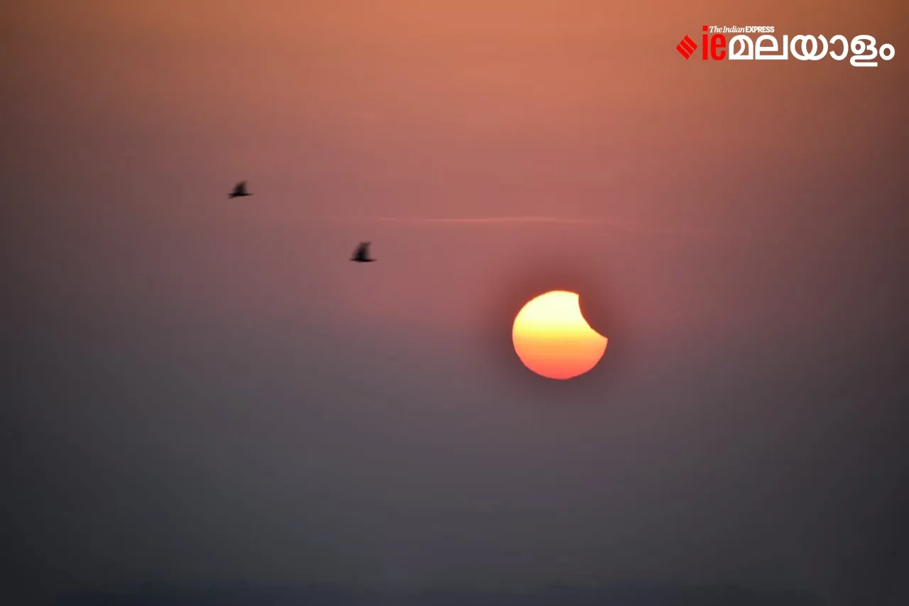 Solar Eclipse, Solar Eclipse 2022 October 25, Solar Eclipse Photos, Solar Eclipse images, Solar Eclipse pictures