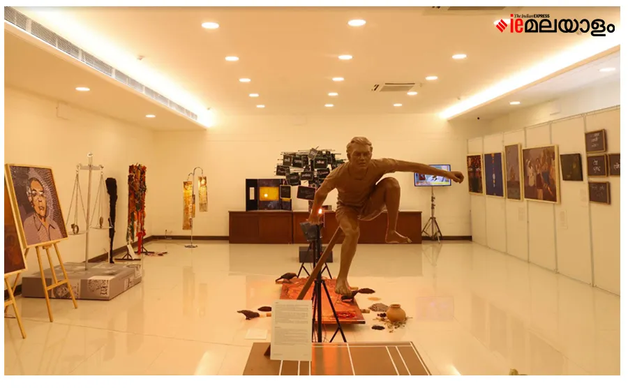 Dr Narendra Dabholkar, art exhibition, Naseeruddin Shah, Narendra Dabholkar art exhibition photos
