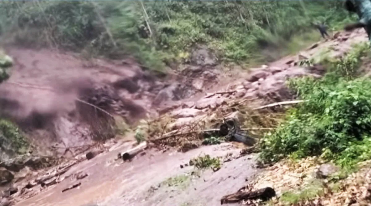 Munnar Landslide, Munnar Landslide latest, Landslide Kundala Idukki, Idukki Munnar weather, Idukki Orange alert