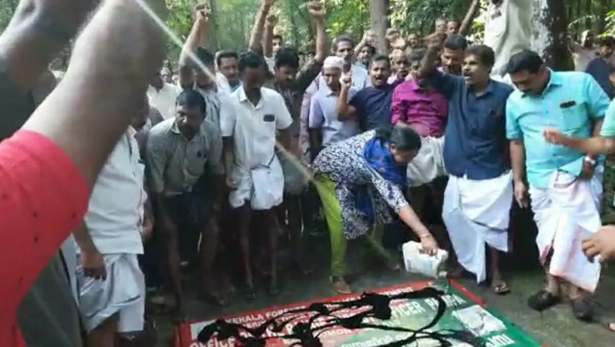 buffer zone,kerala,protest