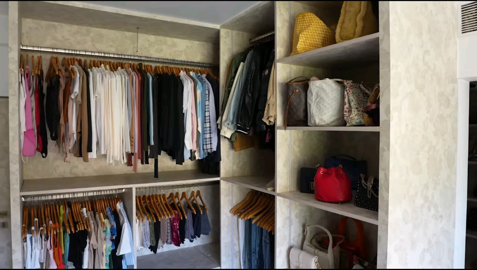ananya panday closet