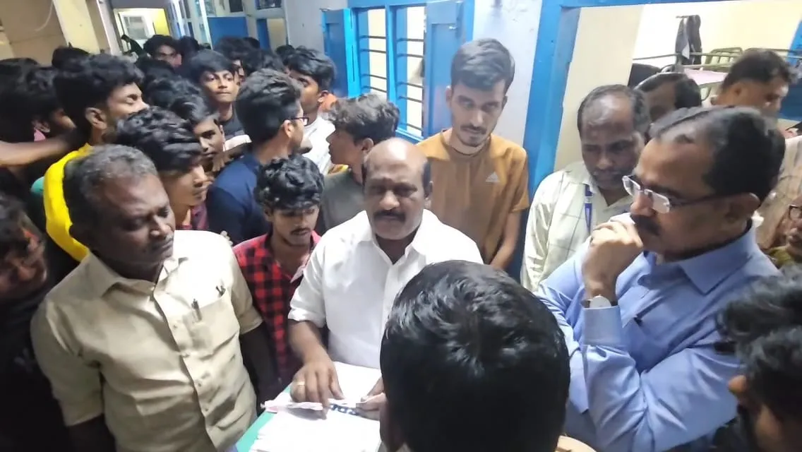 inspects govi chezhiyaan 4