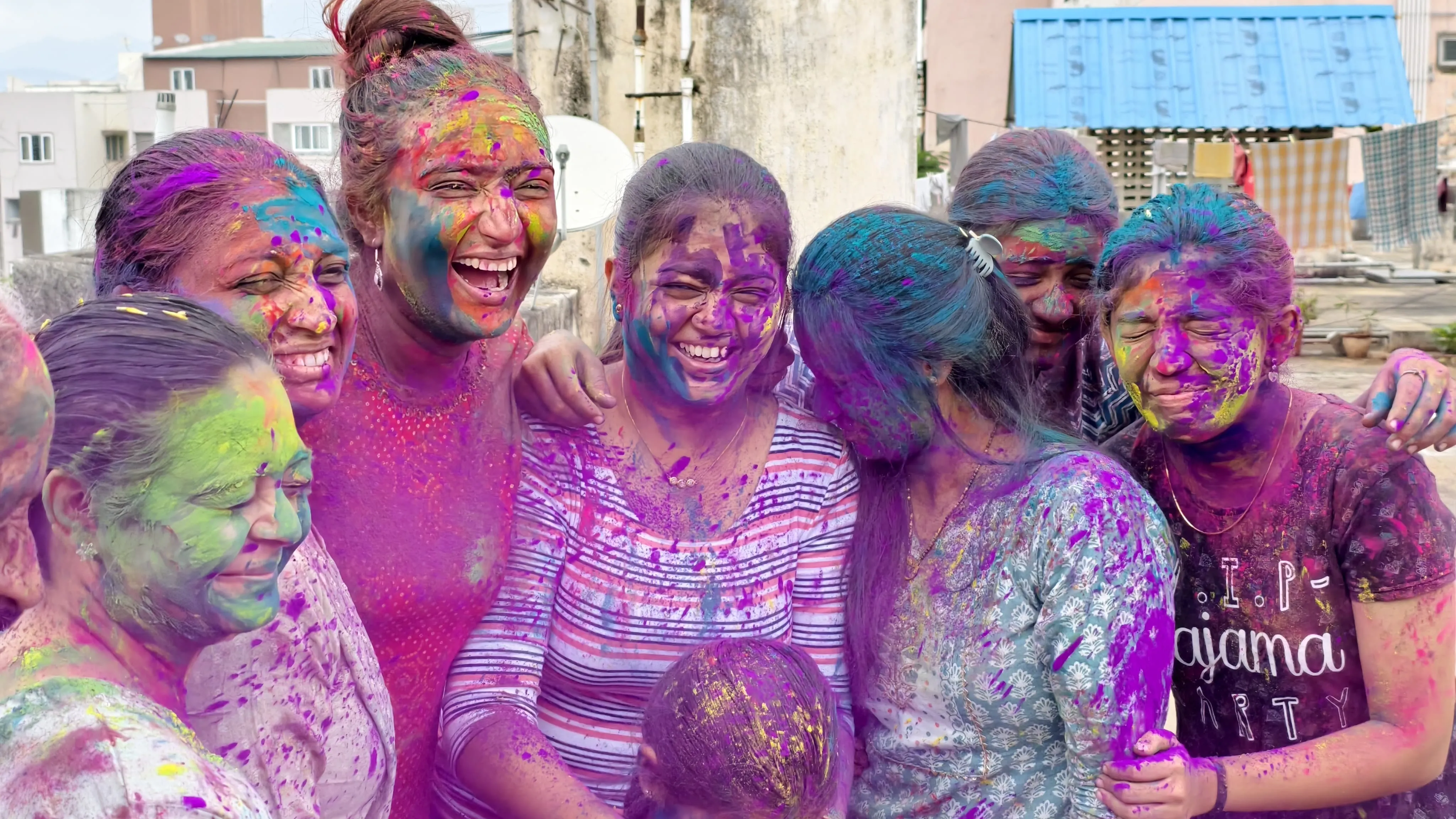 Holi celebrates covai 