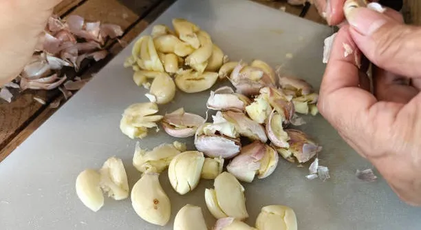 Garlic peel