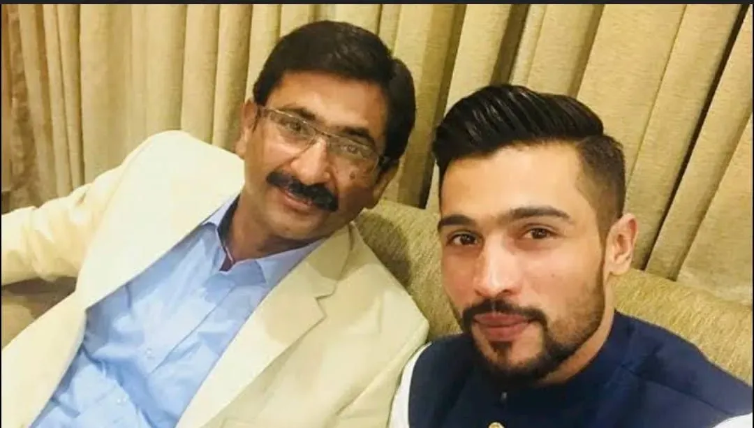 Mohammad Amir with his coach Asif Bajwa