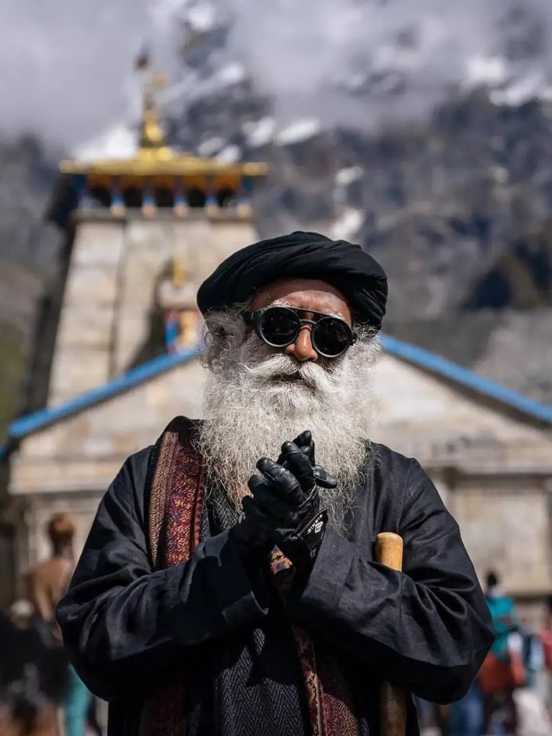 sadhgurus 4-1080x1440