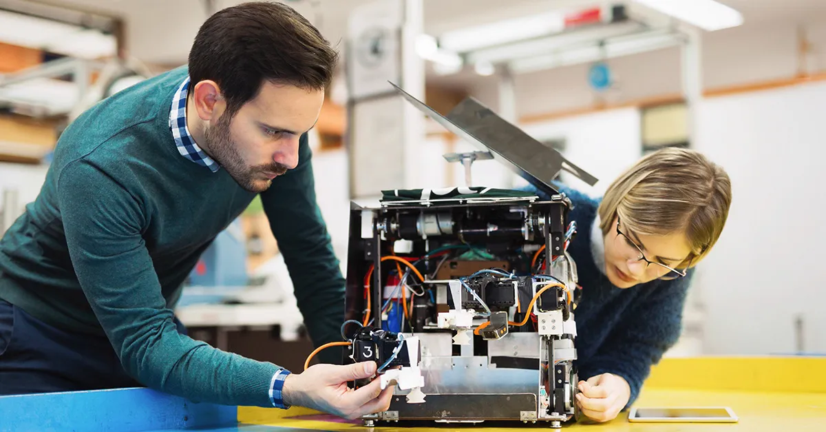 Educational Institutes, Industrial Revolution 4.0, Technical Skills, STEM education, Critical Thinking