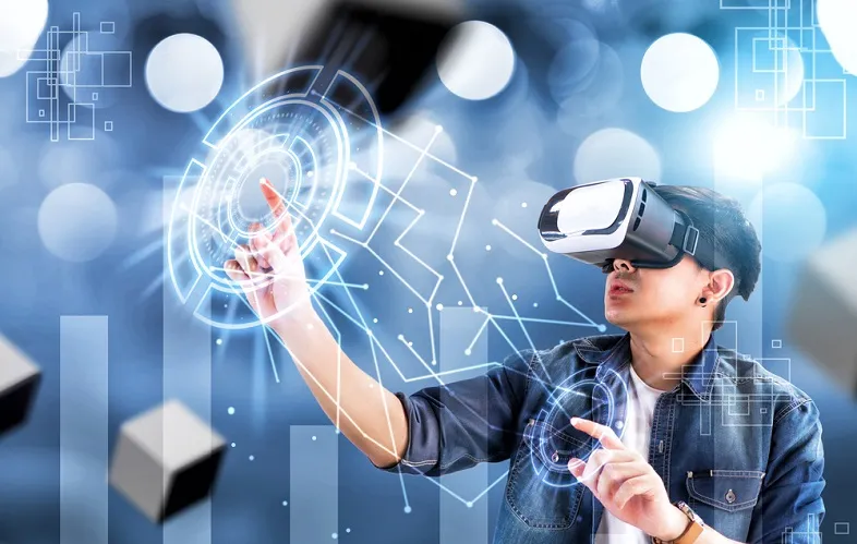 The Integration of Virtual Reality and Data Analytics