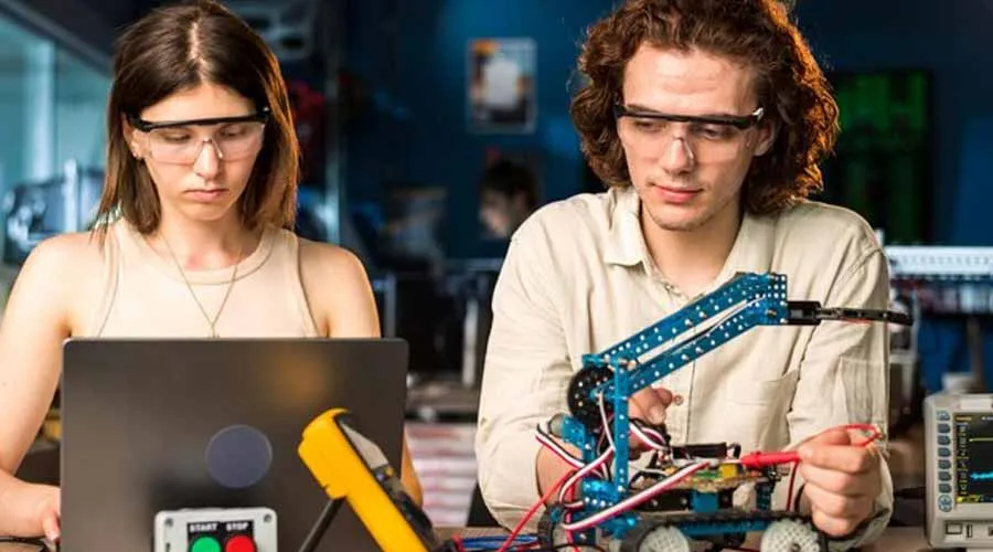 Roadmap-to-Become-a-Robotics-Engineer-in-2024-25