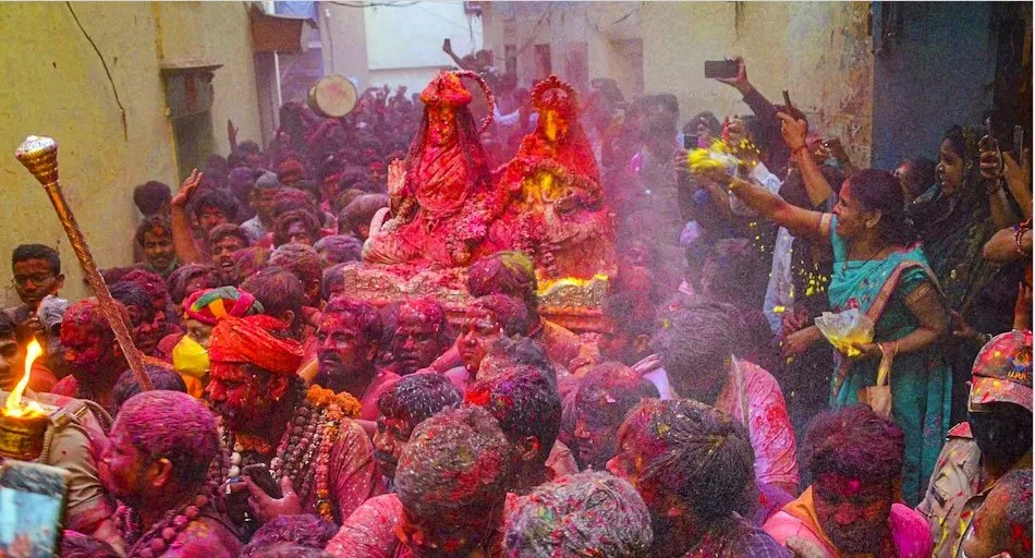 dev holi