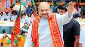 Trivandrum: BJP National President, Amit Shah arrives to pay floral tribute to great social reformer Shri Ayyankali ji's statue at Trivandrum on Saturday. PTI Photo(PTI6_3_2017_000168A)