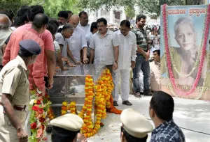 gauri-lankesh-funeral-d