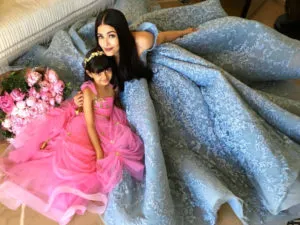 24-1495567303-aishwarya-rai-bachchan-aaradhya-bachchan-fairytale-photoshoot-from-cannes-2017-new-picture-1