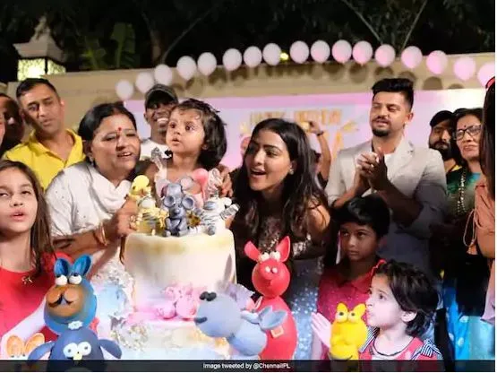 MS Dhoni, Dwayne Bravo Celebrate Suresh Raina's Daughter's Birthday