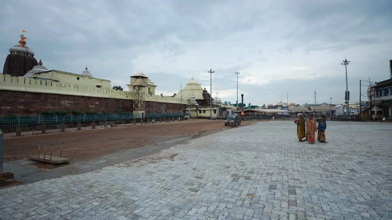  ବାଦଲ ଭସା ଆକାଶ,ବଡଦାଣ୍ଡ ଆଉ ବଡମନ୍ଦିର 