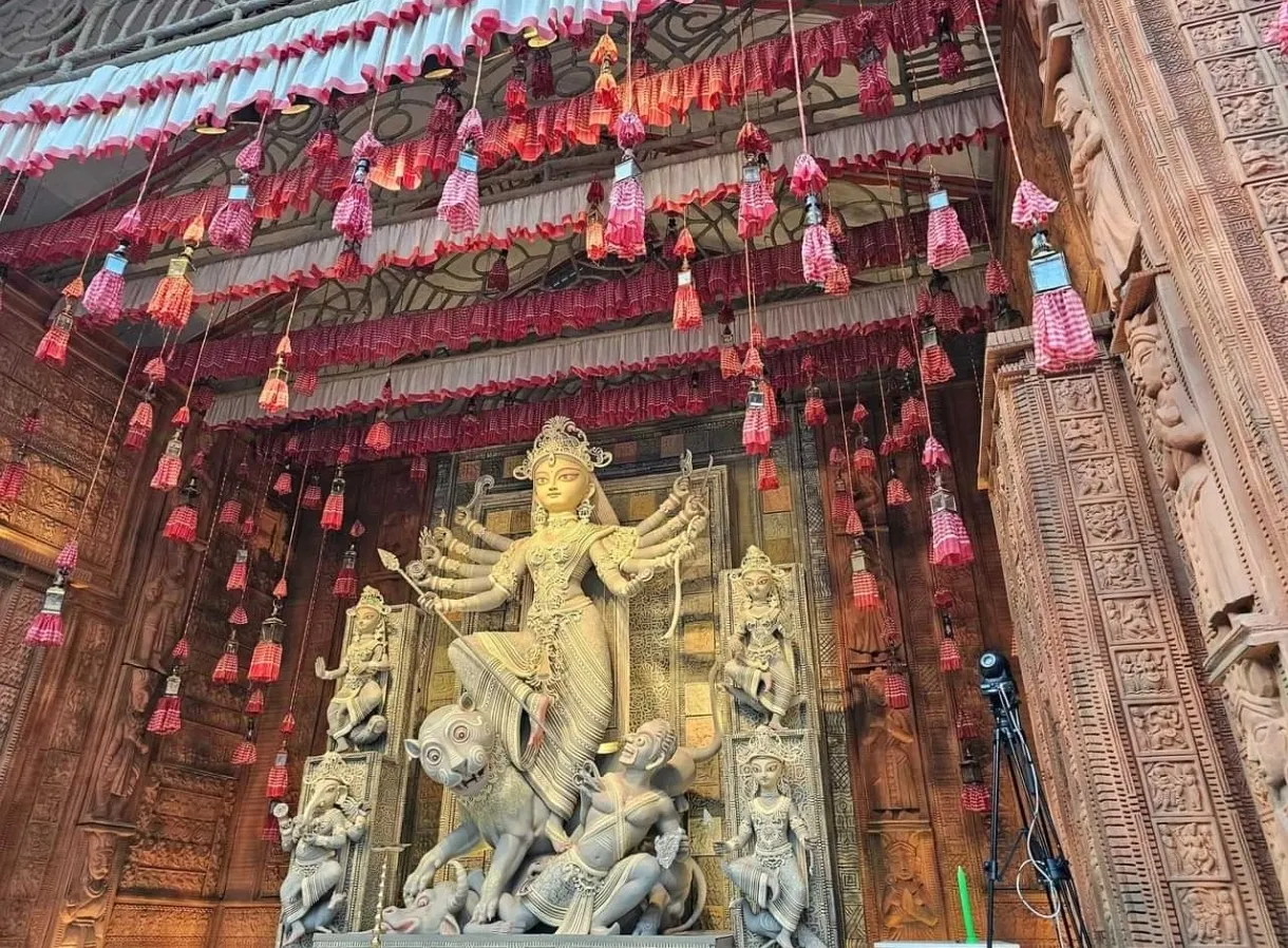 Suruchi Sangha Durga Puja Pandal (1)