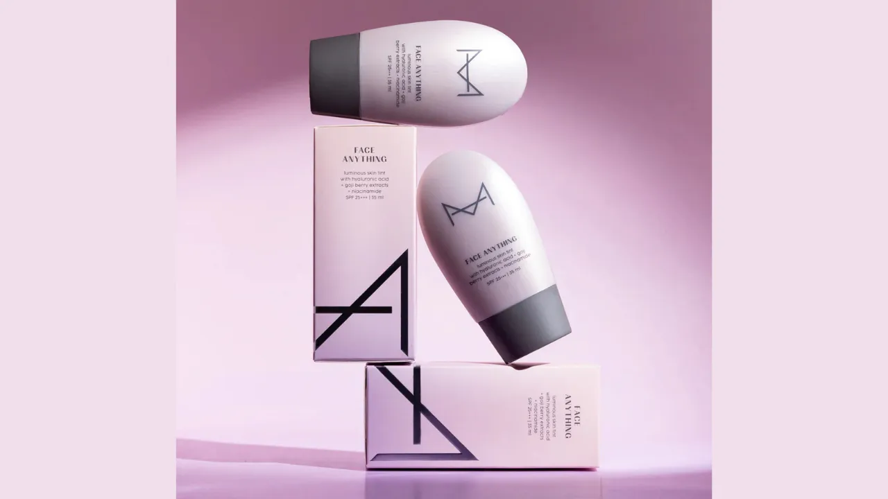 House of Makeup for Tinted, Radiant Base
