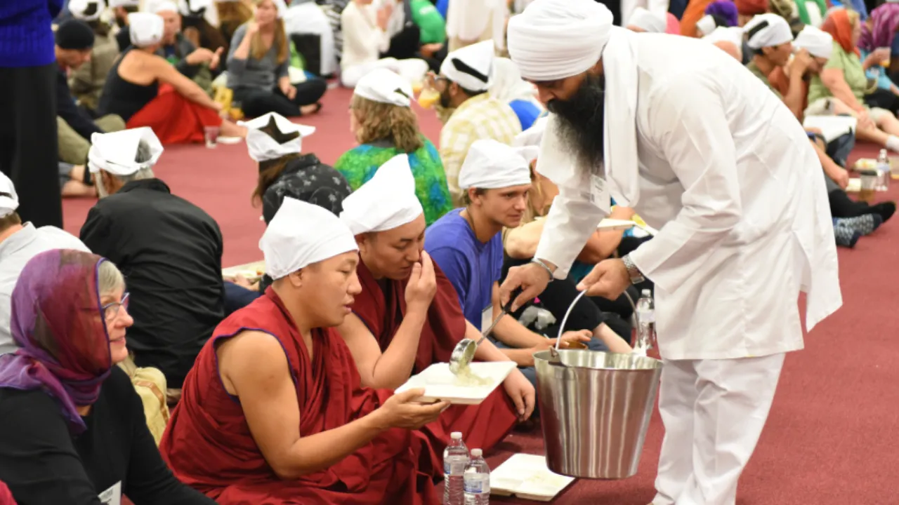 Langar in Golden Temple 