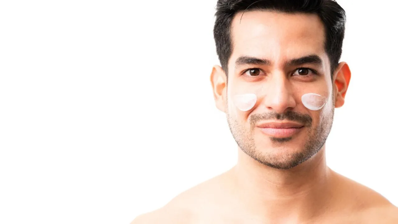 Acne-Prone Skin Must-Haves in Colder Weather