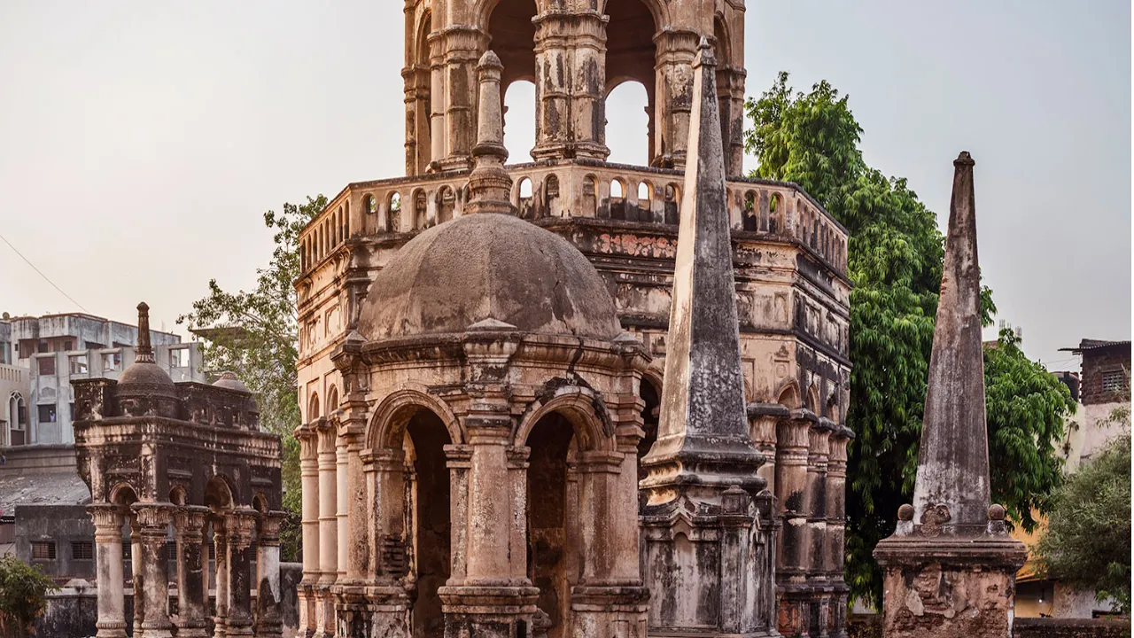 Dutch and Armenian Tombs