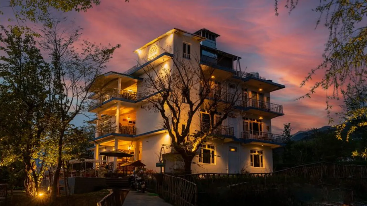 Best Hotel in Bir