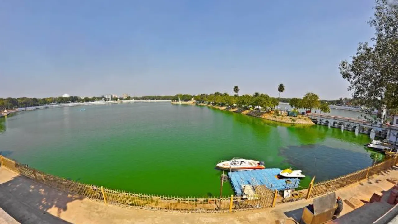 Kankaria Lake,