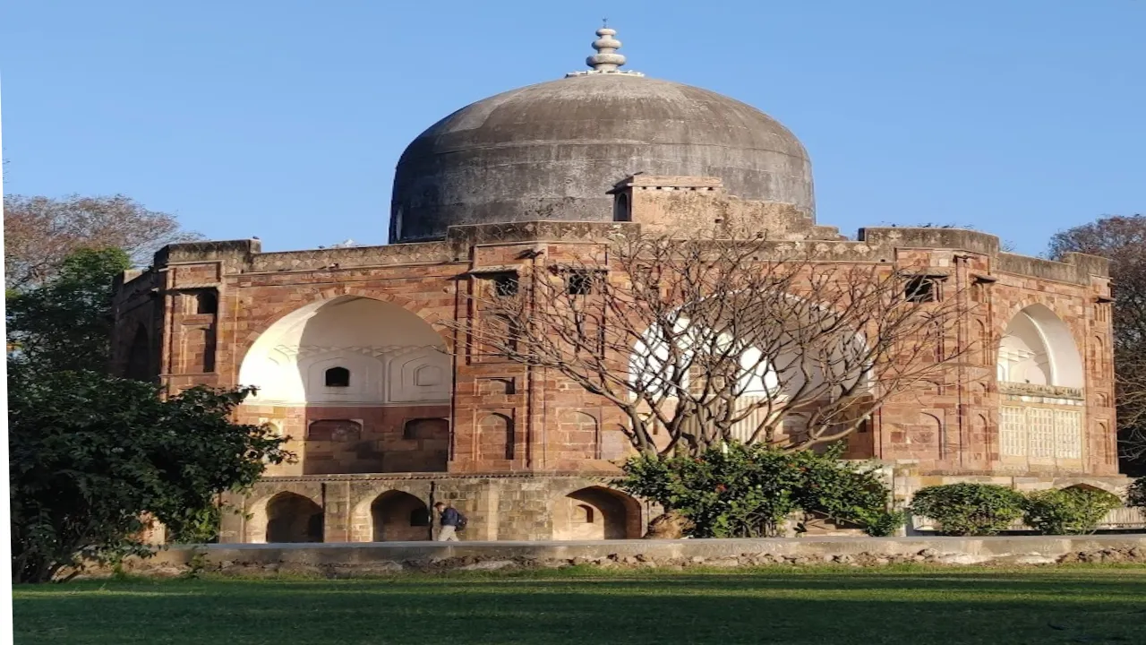 Hazira Maqbara