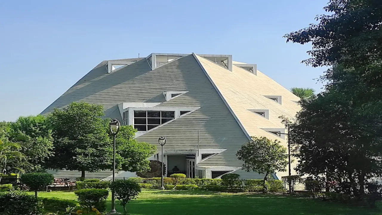 Sardar Patel Planetarium