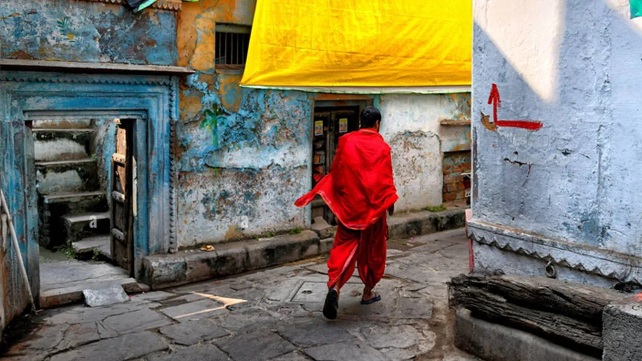 lanes of Varanasi 